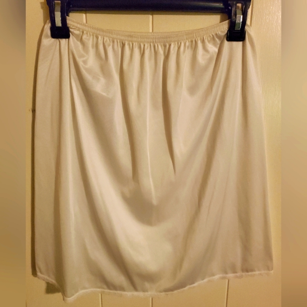 Vanity Fair Slip w/ slit